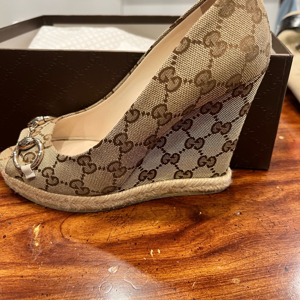 Gucci wedges - worn once ! 4 in wedges in original box. - Picture 6 of 6
